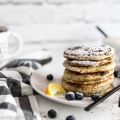 fluffige Blaubeer-Zitrone & Mohn Pancakes