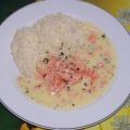 Räucherlachs-Sahne-Soße mit Reis