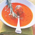 Paprikasuppe mit Chili-Klößchen