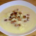 Blumenkohlsuppe mit Croutons