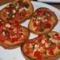 Bruschetta mit Tomaten und Mozzarella