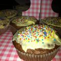 Schokocupcakes mit weißen Schokofrosting